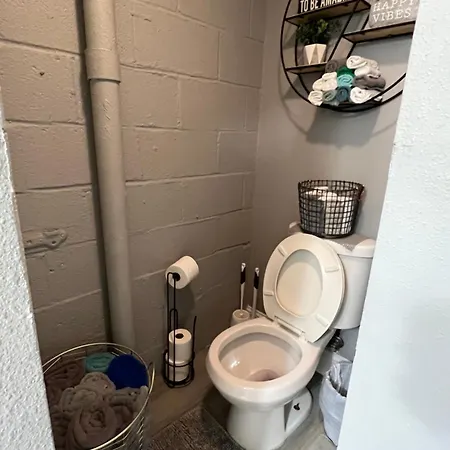 Cozy Frenchmen St Home